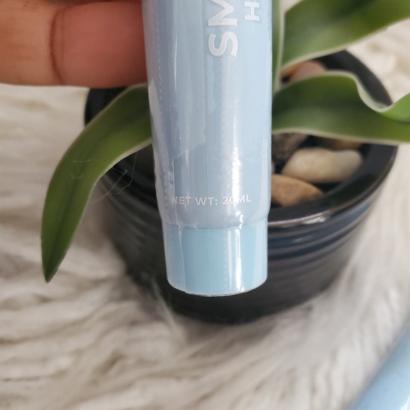 Glow On 5th Beauty Smooth As Silk Scrub & Keep It Handy Moisturizer Bundle - Picture 6 of 6